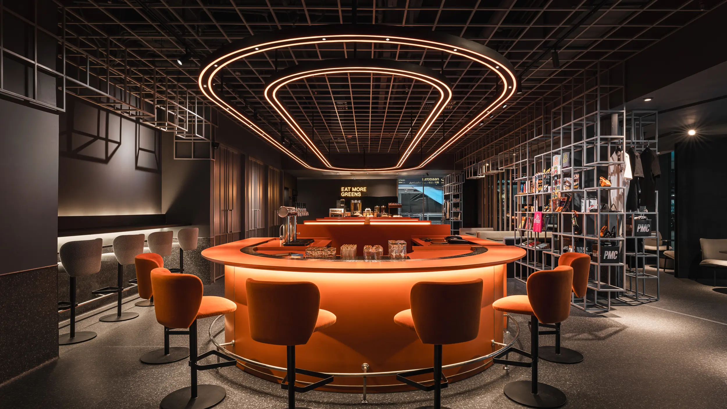 CapsuleTransit MAX Hero